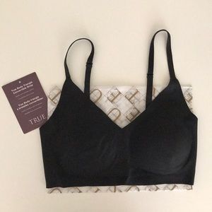 True and Co True Body Triangle Convertible Strap
